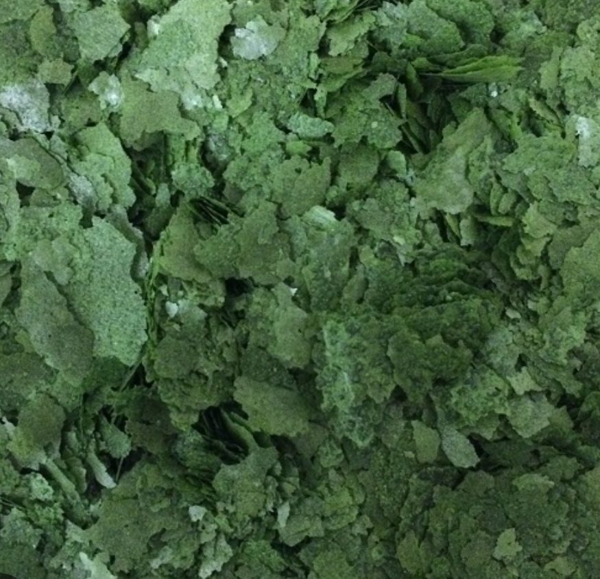 Spirulina flakes